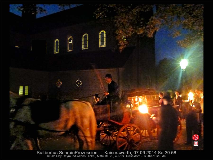 Suitbertus Schrein Prozession Kaiserswerth Suitbertus-Stiftsplatz, Deich, Kai